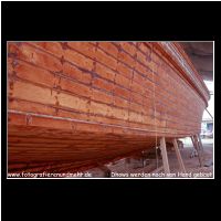 6-045 Dhows werden noch von Hand gebaut.jpg